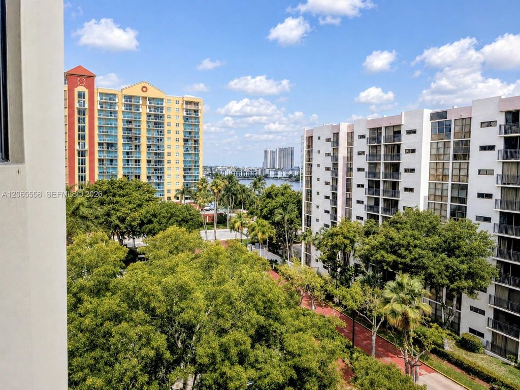 Image 14 of property listing at 17011 N Bay Rd 801, Sunny Isles Beach, FL 33160