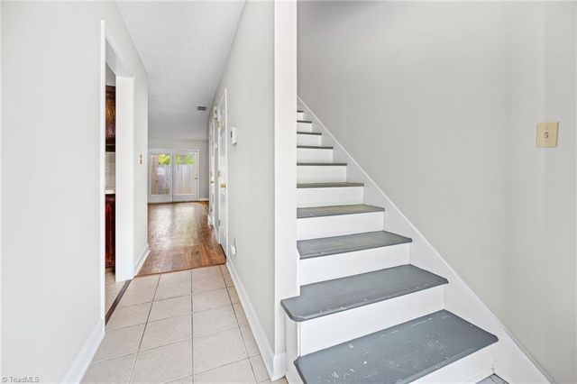 5910 King Charles Court, Clemmons, NC 27012