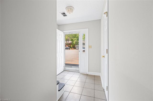 5910 King Charles Court, Clemmons, NC 27012