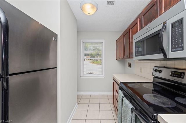 5910 King Charles Court, Clemmons, NC 27012