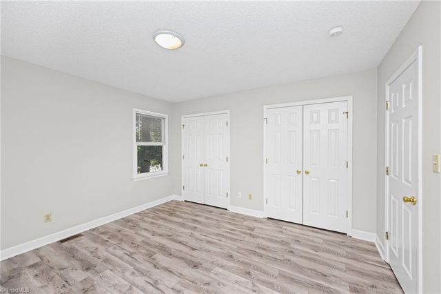 5910 King Charles Court, Clemmons, NC 27012