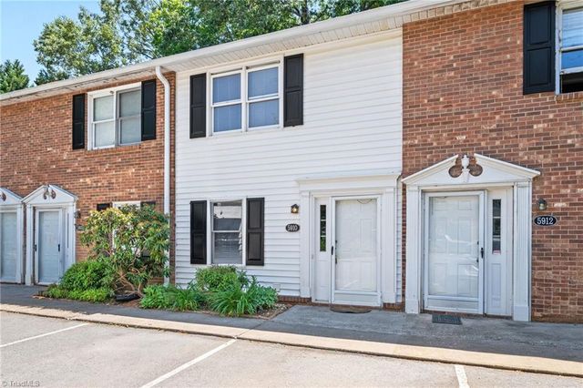 5910 King Charles Court, Clemmons, NC 27012