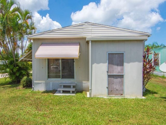 1 Castilla Lane, Port St. Lucie, FL 34952