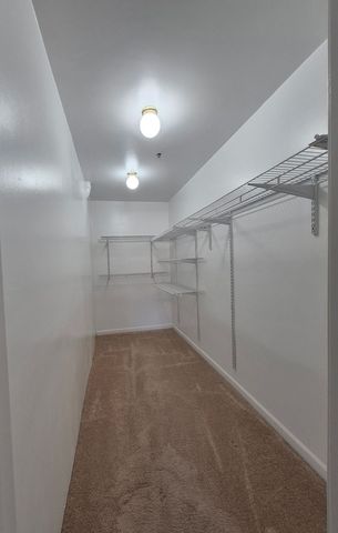 21W581 North Avenue 26, Lombard, IL 60148