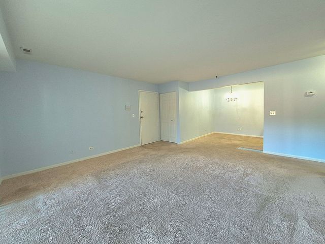 21W581 North Avenue 26, Lombard, IL 60148