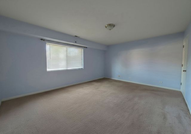 21W581 North Avenue 26, Lombard, IL 60148