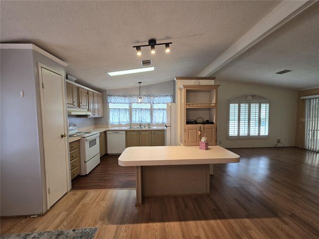 4122 GREENBLUFF ROAD 821, Zellwood, FL 32798