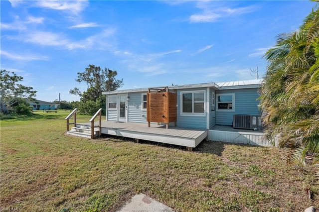 2880 8th AVE, St. James City, FL 33956