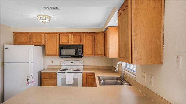 16003 SHAREWOOD DRIVE, Tampa, FL 33618