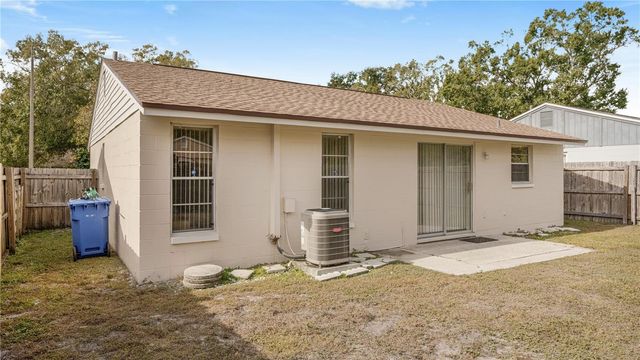16003 SHAREWOOD DRIVE, Tampa, FL 33618