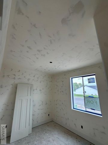 6439 Ender Ln, Idaho Falls, ID 83401