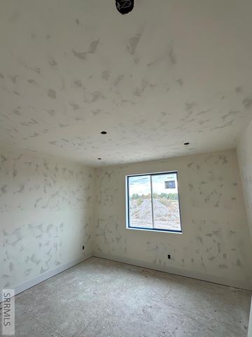 6439 Ender Ln, Idaho Falls, ID 83401