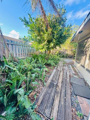 2051 NE 25th Ave, Pompano Beach, FL 33062