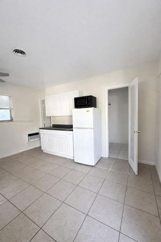 2051 NE 25th Ave, Pompano Beach, FL 33062