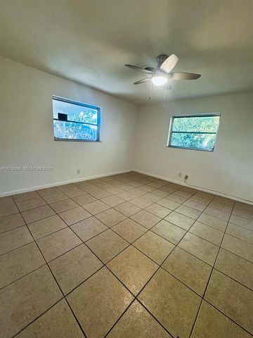 2051 NE 25th Ave, Pompano Beach, FL 33062