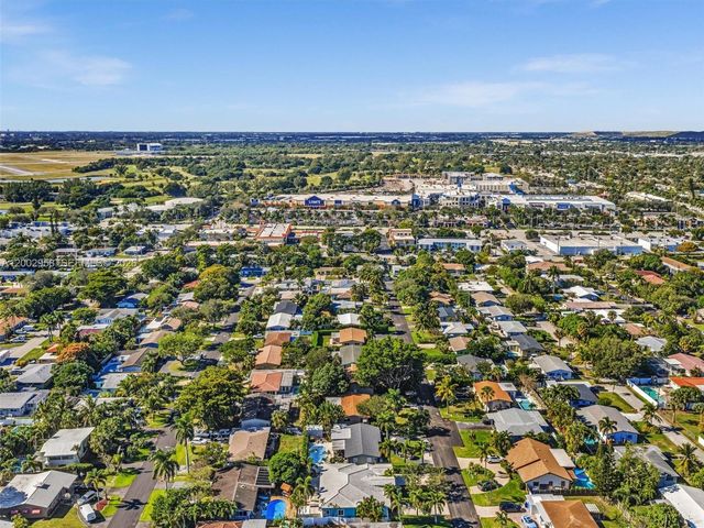 2051 NE 25th Ave, Pompano Beach, FL 33062