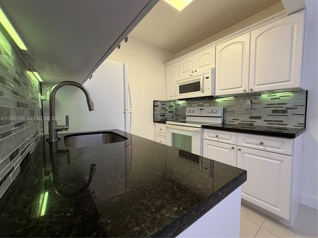 400 Minorca Ave 1, Coral Gables, FL 33134