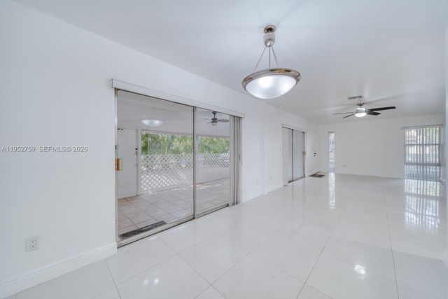 400 Minorca Ave 1, Coral Gables, FL 33134