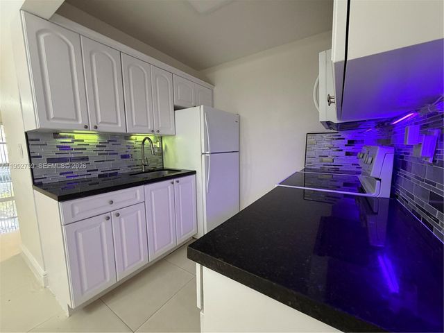 400 Minorca Ave 1, Coral Gables, FL 33134