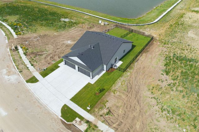 231-233 N Mendocino Ct, Goddard, KS 67052