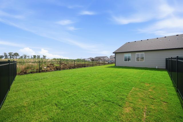 231-233 N Mendocino Ct, Goddard, KS 67052