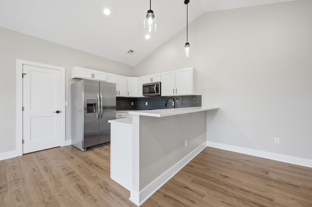 231-233 N Mendocino Ct, Goddard, KS 67052