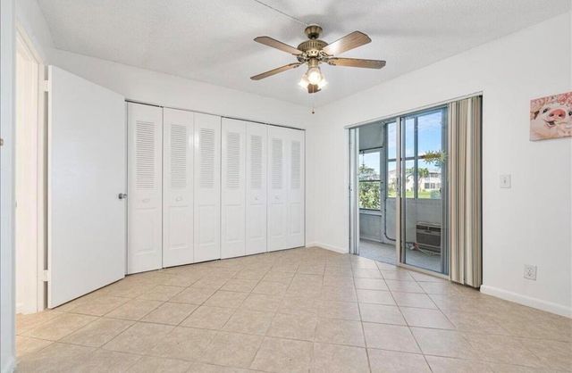 98 E Cambridge E, West Palm Beach, FL 33417