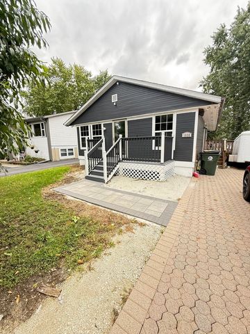 1030 Crescent Court, Round Lake Beach, IL 60073