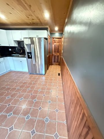 1030 Crescent Court, Round Lake Beach, IL 60073
