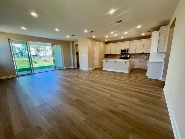 544 Raleigh DR, Georgetown, TX 78633