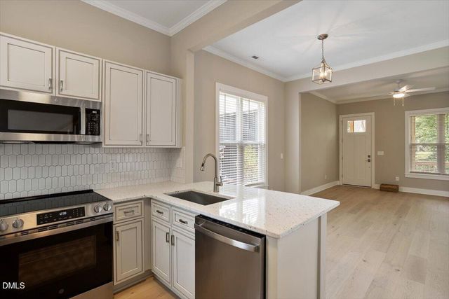 320 Gray Avenue C, Durham, NC 27701