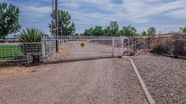 40 LA BAJADA Road, Los Lunas, NM 87031