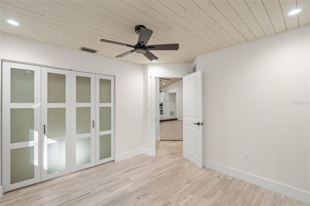 4916 HIDDEN OAKS TRAIL, Sarasota, FL 34232