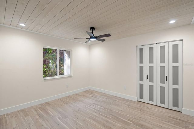 4916 HIDDEN OAKS TRAIL, Sarasota, FL 34232