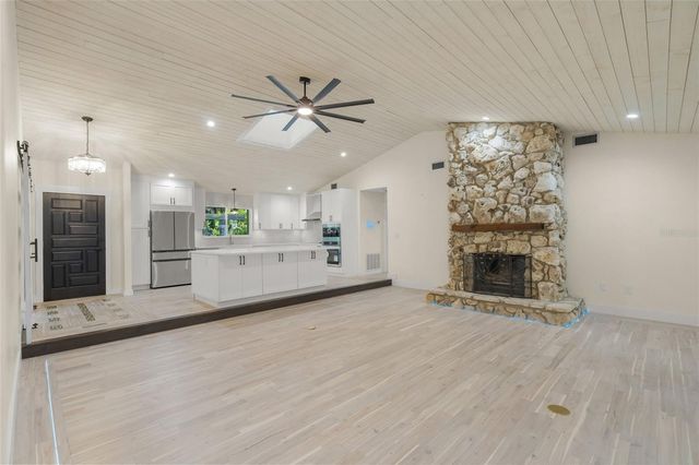 4916 HIDDEN OAKS TRAIL, Sarasota, FL 34232