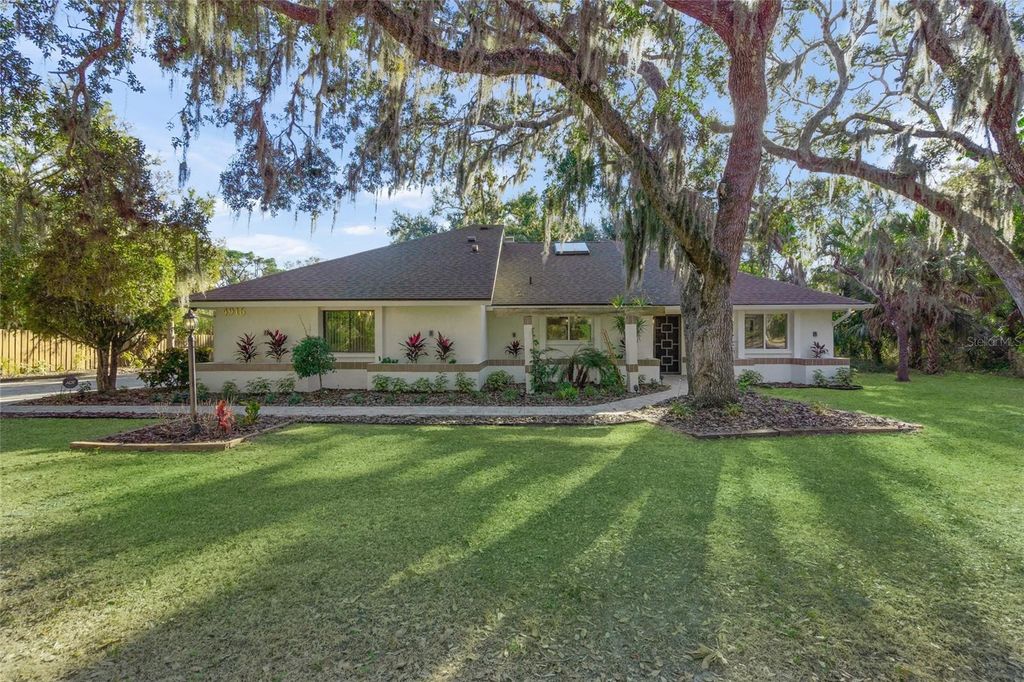 4916 HIDDEN OAKS TRAIL, Sarasota, FL 34232