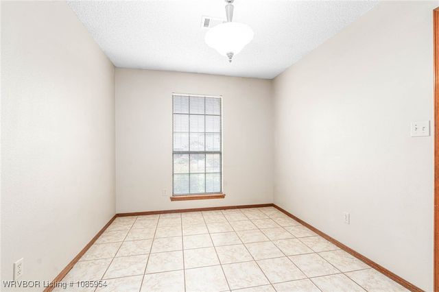 8107 Williamsburg Road, Fort Smith, AR 72903