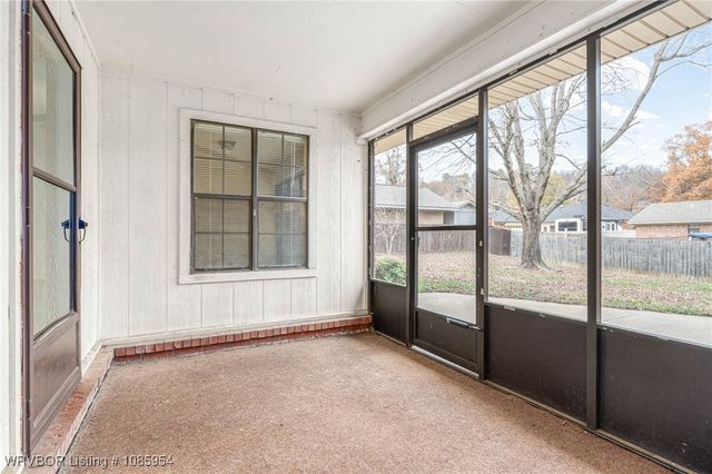 8107 Williamsburg Road, Fort Smith, AR 72903