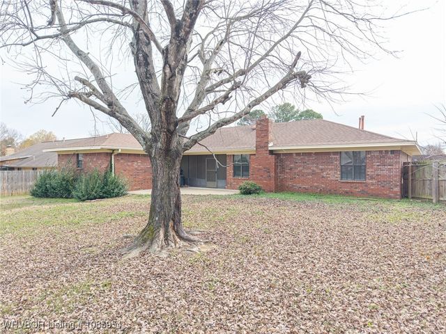 8107 Williamsburg Road, Fort Smith, AR 72903