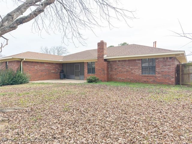 8107 Williamsburg Road, Fort Smith, AR 72903