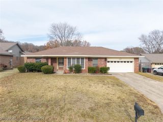 8107 Williamsburg Road, Fort Smith, AR 72903