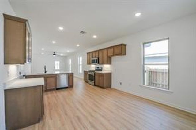40708 Pessi Road, Magnolia, TX 77354