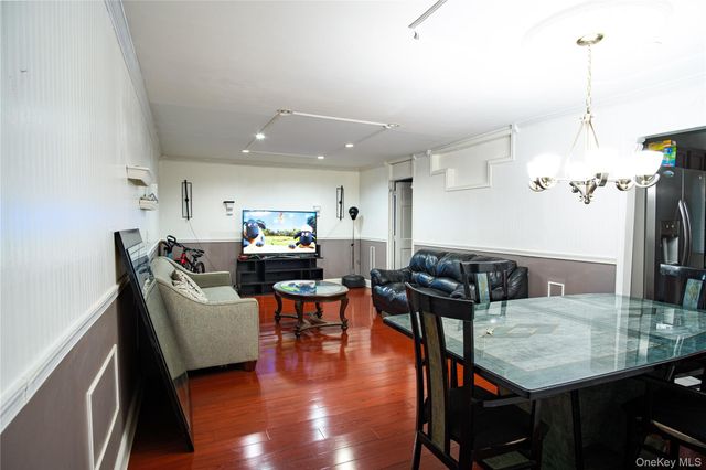 2453D Union Blvd 2A, Islip, NY 11751