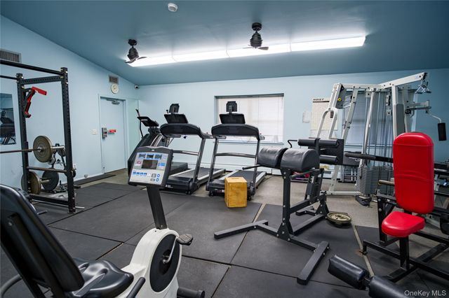 2453D Union Blvd 2A, Islip, NY 11751
