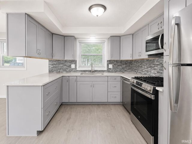 3516 Ivy League Drive, Fort Wayne, IN 46805