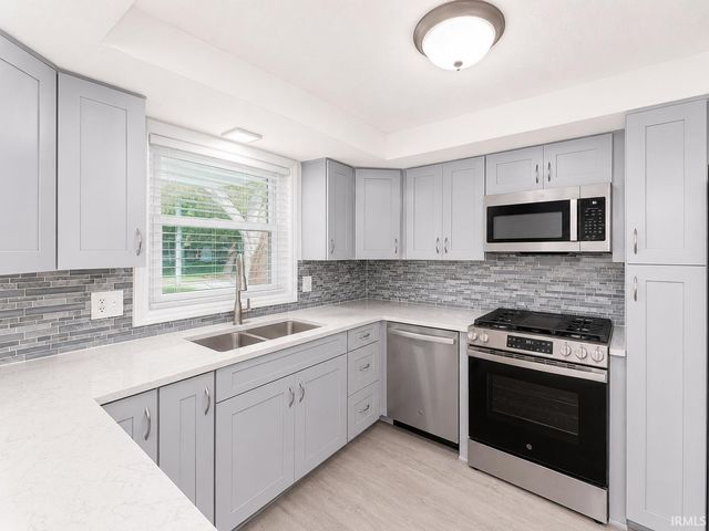 3516 Ivy League Drive, Fort Wayne, IN 46805