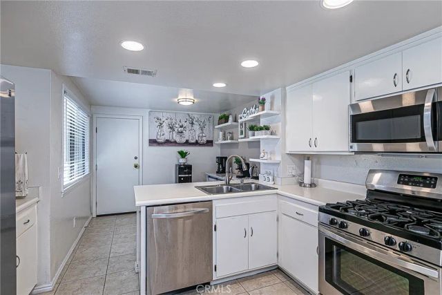 200 Village Circle, Lompoc, CA 93436