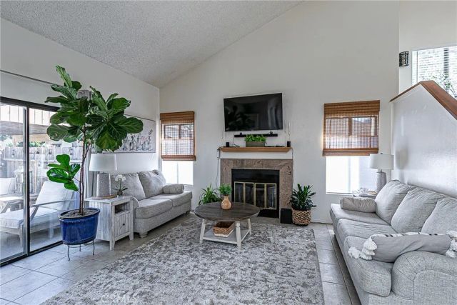 200 Village Circle, Lompoc, CA 93436