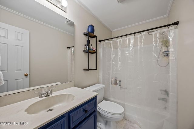 705 Kempton Drive, Greenville, NC 27834