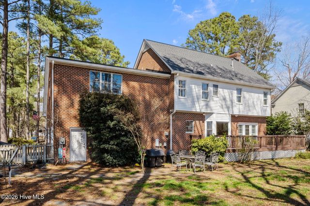 705 Kempton Drive, Greenville, NC 27834